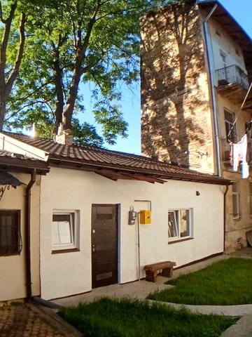 Донецька вул., 26