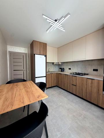 Глинянський Тракт вул., 1