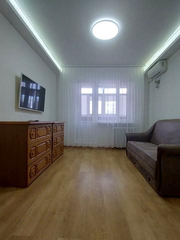 Кривбасівська вул., 54