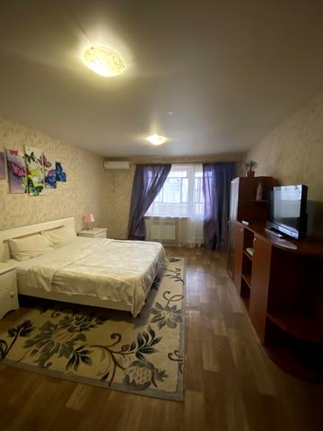 Бориса Гмирі вул., 1-Б/6