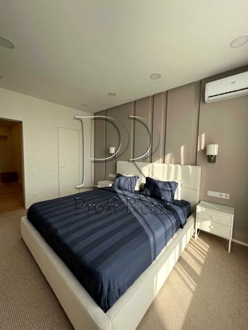 Європейського Союзу просп. (Правди), 45-Б