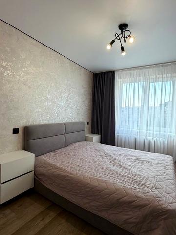 Довженка вул., 39