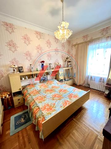 Брюллова вул., 1