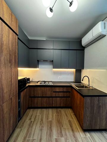 Центральна вул. (Чапаєва), 1-Б