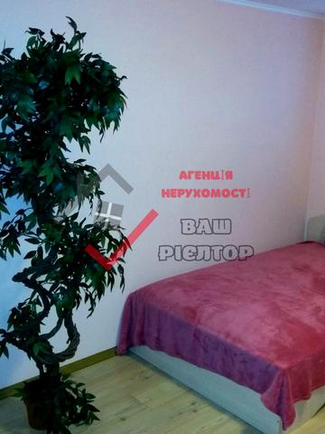 Зинаїди Аксентьєвої пров., 4