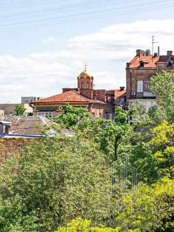 Рейтарська вул., 7-Б