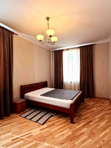 Білоруська вул., 1