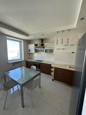 Дніпровська набережна вул., 26-А