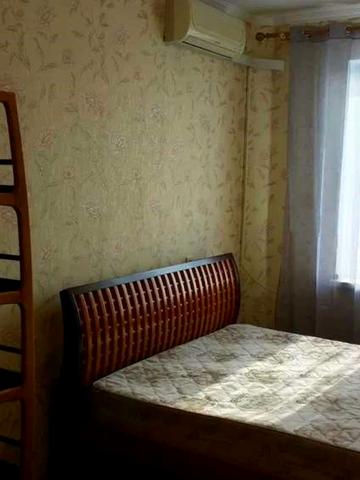 Прирічна вул., 17