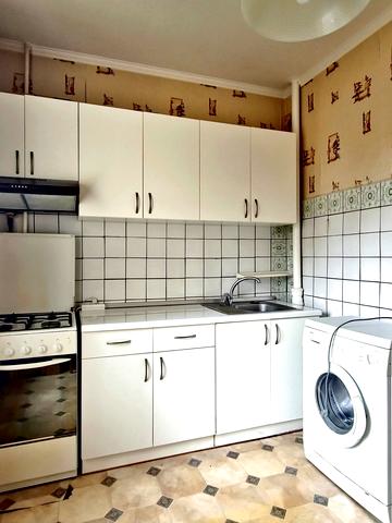 Наталії Ужвій вул., 10