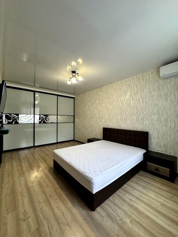 Прибузька вул., 12/1