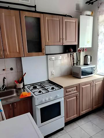 Чорновола вул., 35