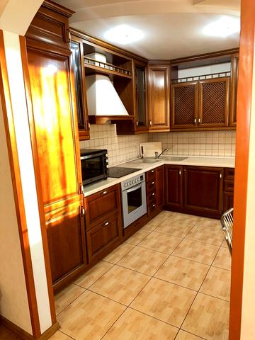 Анни Ахматової вул., 43