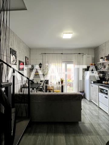 Магістральна вул., 64