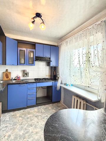 Українська вул., 35