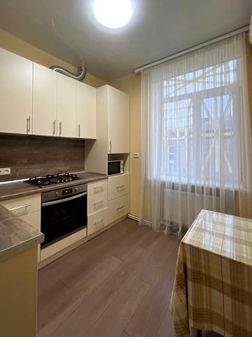 128-ї Бригади Тероборони вул. (Курчатова), 4