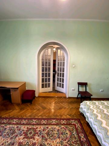 Головна вул., 17