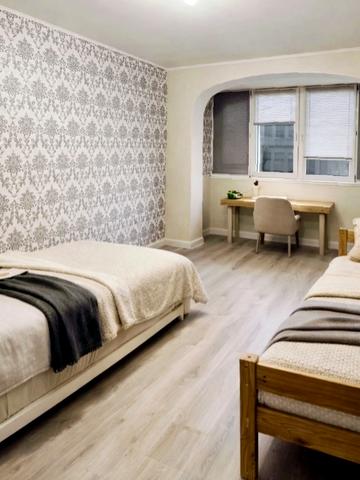 Садова вул., 33