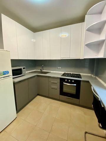 Погребняка вул., 9