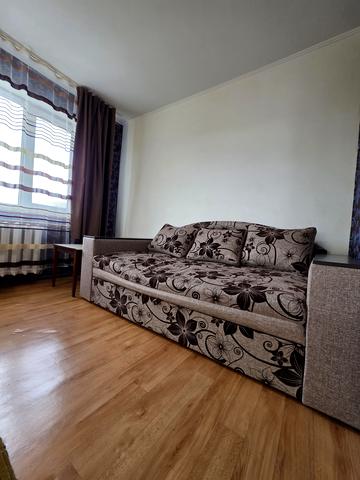 Богдана Хмельницького просп. (Героїв Сталінграда), 12-Б