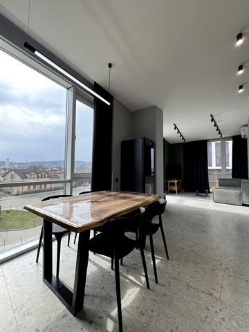 Богдана Хмельницького вул., (ЖК Вежа (будинок 1))