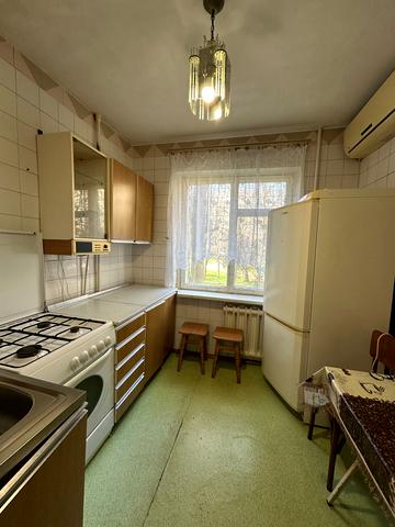 Академіка Заболотного вул., 38