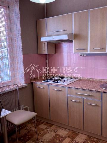 Нескорених вул., 47