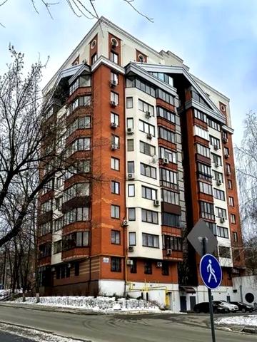 Леся Курбаса вул., 15а