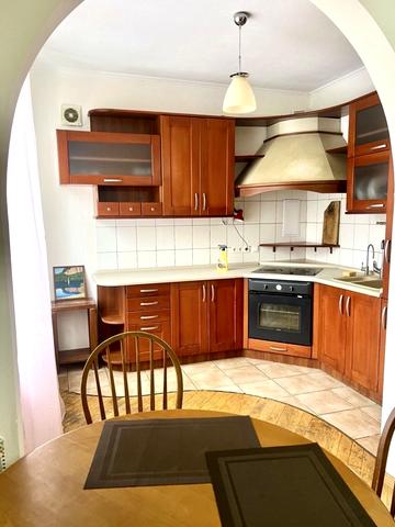 Черняховського вул., 12