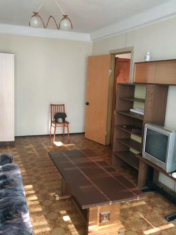 Братиславська вул., 42