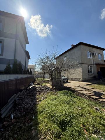 Онезька вул., 8