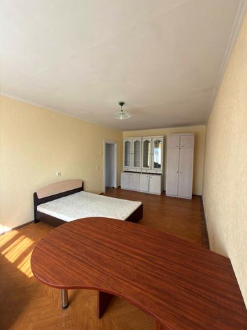 Михайла Гришка вул., 10