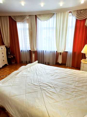 Лесі Українки бульв., 23-А