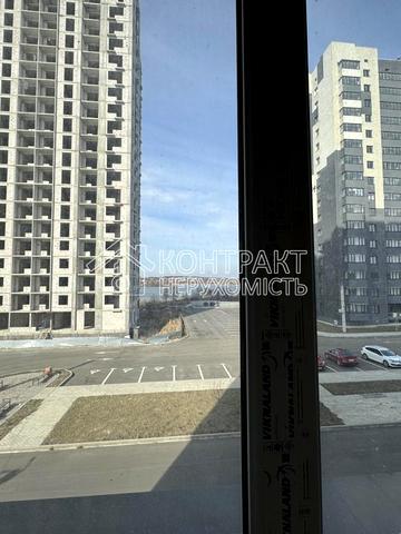 Нескорених вул. (Героїв Праці), 1-Ж