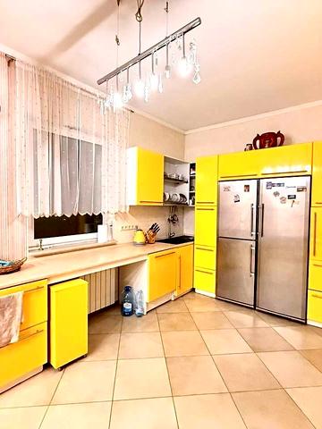 Володимира Івасюка просп. (Героїв Сталінграду), 12-Ж