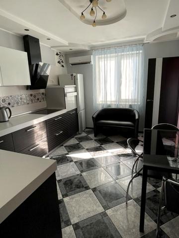 Васильченка вул., 10-А