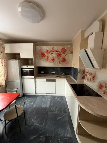 Сімї Стешенків вул. (Тимофія Строкача), (Будинок 1)