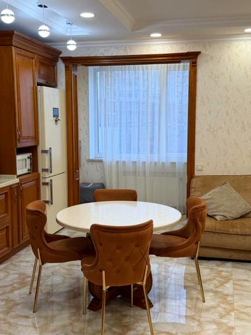 Перлинна вул., 6