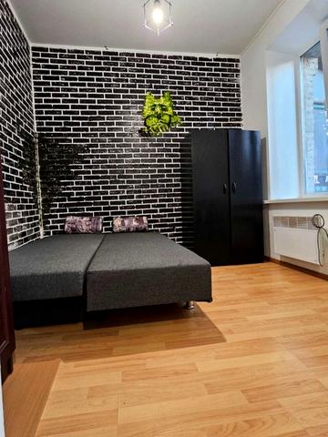 Барикадна вул., 3