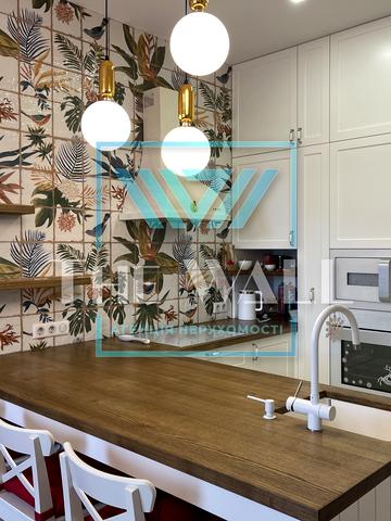 Ділова вул. (Димитрова), 1/2