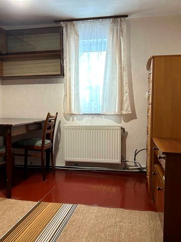 Скарбова вул. (Сергія Єсеніна), 74