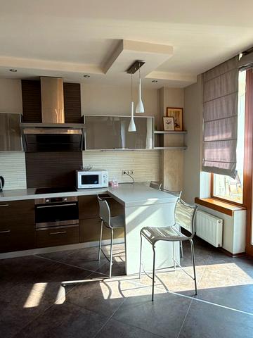 Жилянська вул., 59