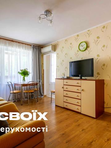 Велика Васильківська вул. (Червоноармійська), 122