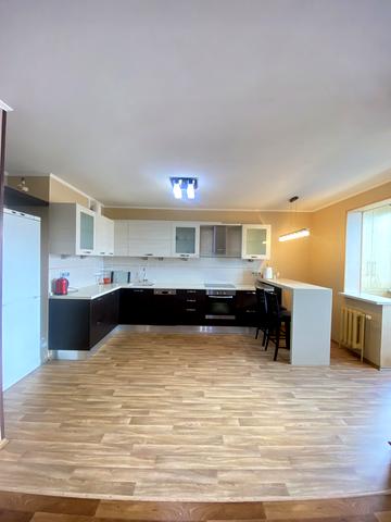 Олександра Мишуги вул., 8