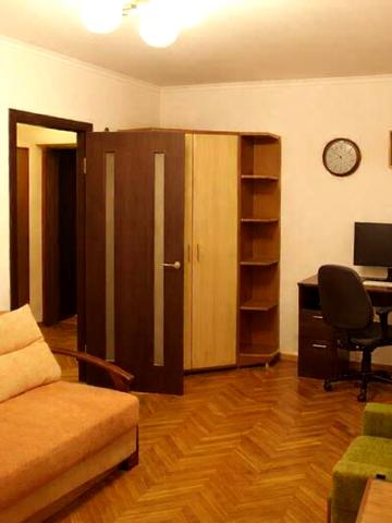 Донецька вул., 61