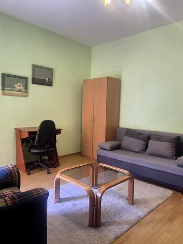 Успенська вул. (Чичерина), 2