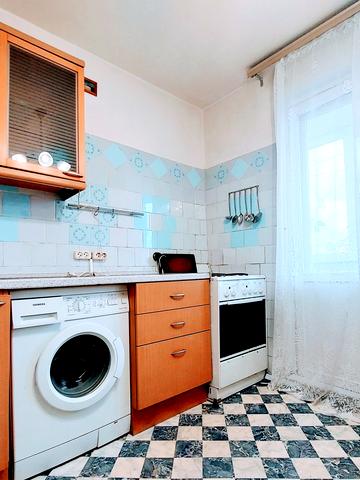 Миколи Закревського вул., 17