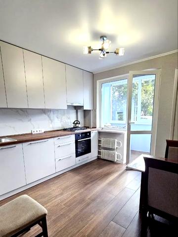 Фонтанська дорога вул., 41