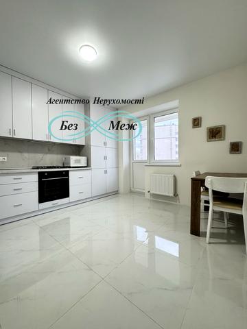 Миру вул., 16