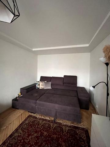 Ньютона вул., 123